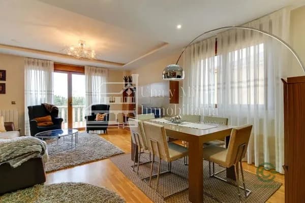 Casa de 0,05 ha en venta en Villamayor, Salamanca