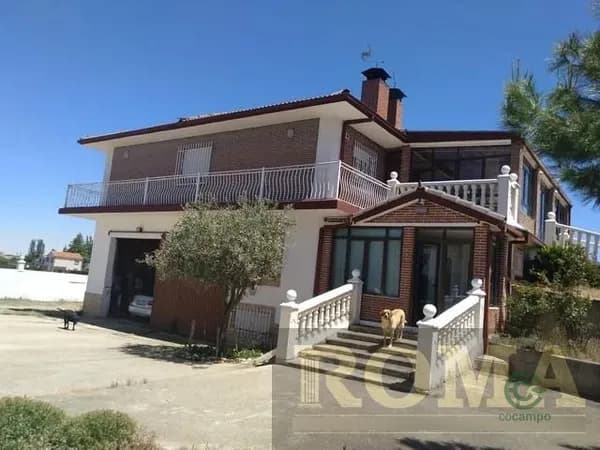 Casa de 0,0735 ha en venta en Castellanos de villiquera, Salamanca