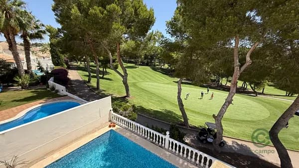 Casa de 0,0273 ha en venta en Orihuela costa, Alicante