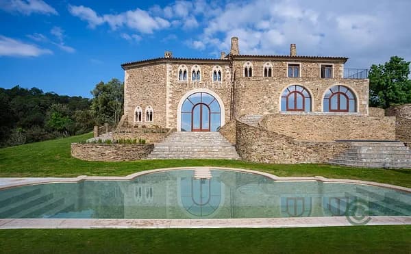 Finca rústica de 35 ha en venta en Cruilles, Girona