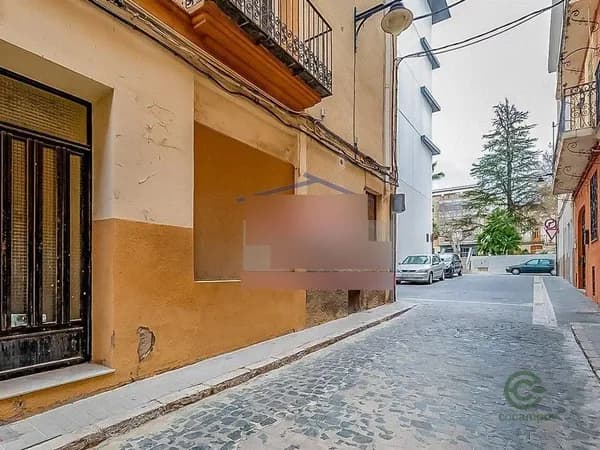 Casa de 0,0265 ha en venta en Ontinyent, Valencia