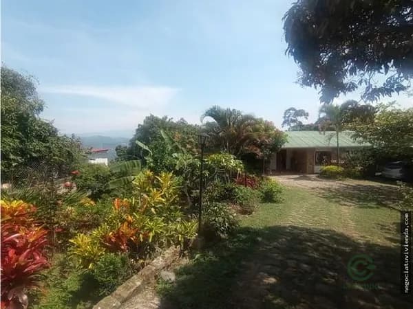 Casa de 0,34 ha en venta en Cundinamarca