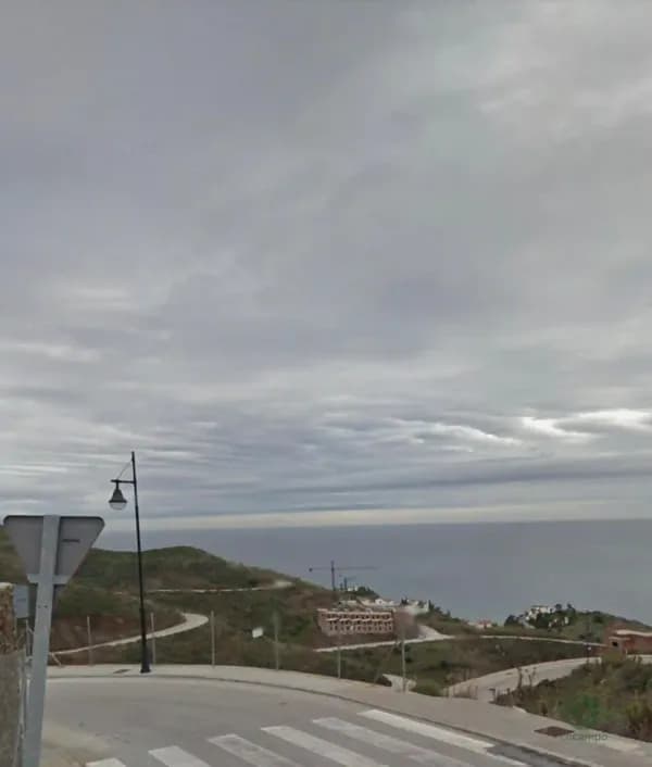 Terreno urbano de 0,0472 ha en venta en Torrox, Malaga