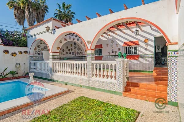 Casa de 0,044 ha en venta en Rincón de la victoria, Malaga
