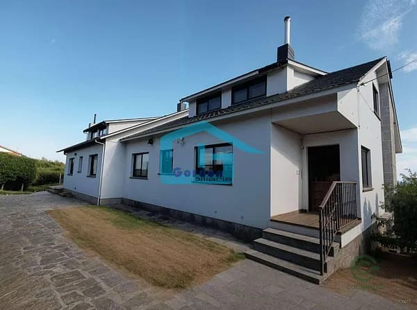 Casa de 0,046 ha en venta en O grove, Pontevedra