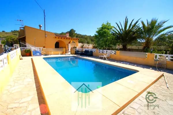 Casa de 1 ha en venta en El campello, Alicante