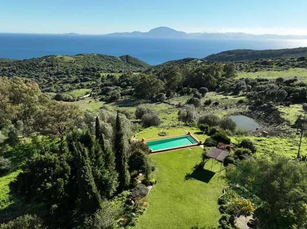 Finca de recreo de 3 ha en venta en Cádiz