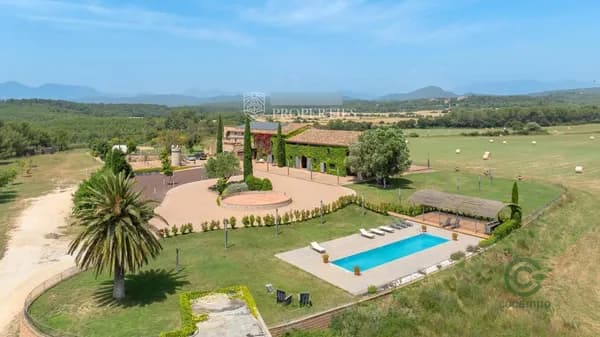 Finca de recreo de 60 ha en venta en Llers, Girona