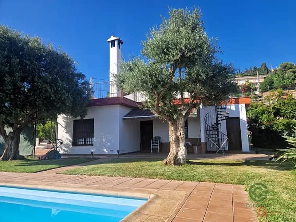 Casa de 0,35 ha en venta en Motril, Granada