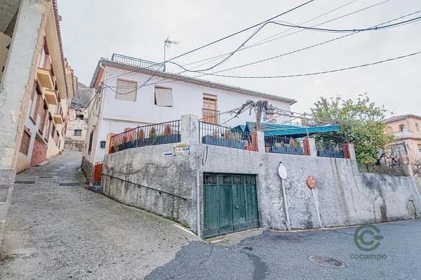 Casa de 0,03 ha en venta en Monachil, Granada