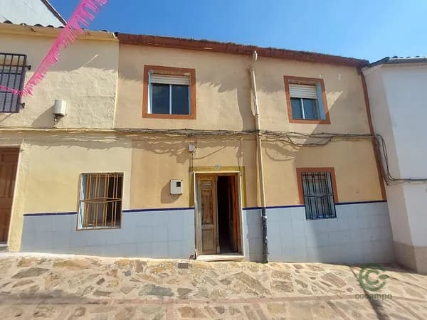 Casa de 0,0112 ha en venta en Santisteban del puerto, Jaen