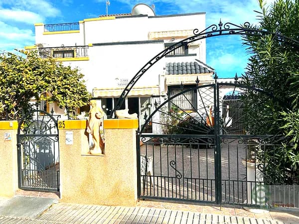 Finca rústica de 0,0085 ha en venta en Orihuela costa, Alicante