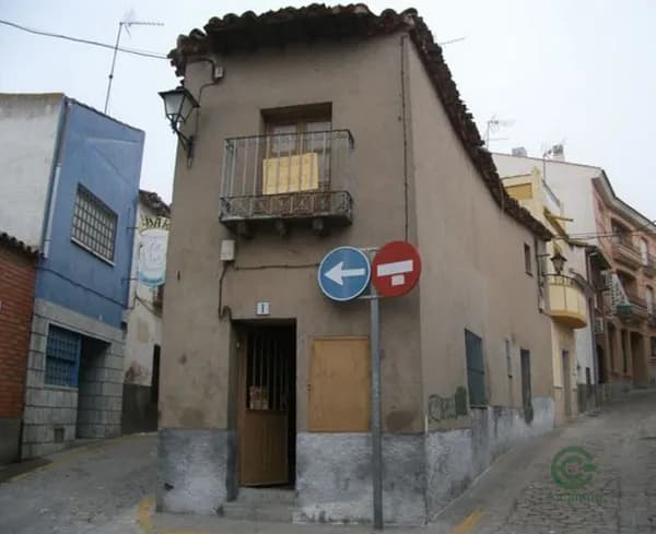 Casa de 0,0122 ha en venta en Almorox, Toledo