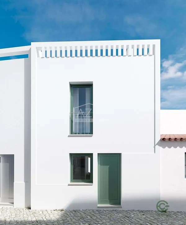 Terreno urbano de 0,0087 ha en venta en Querença, Algarve