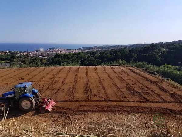 Finca agrícola de 4 ha en venta en Barcelona