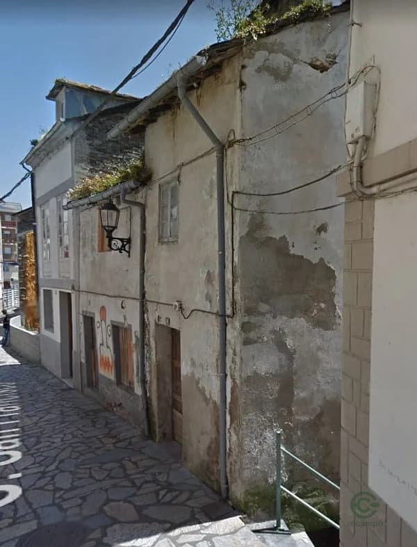 Casa de 0,01 ha en venta en Navia, Asturias