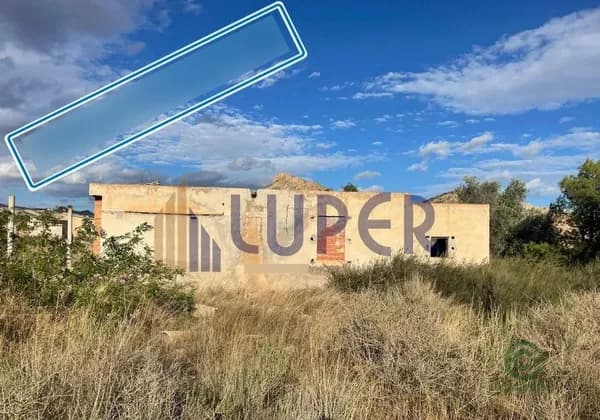 Finca rústica de 0,57 ha en venta en Alicante