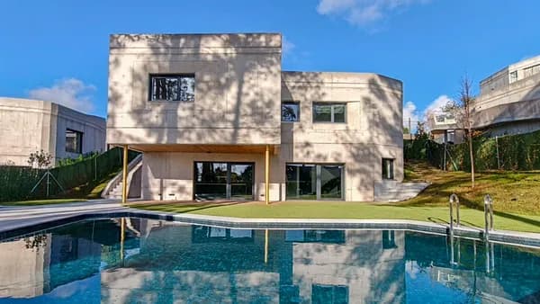 Casa de 0,06 ha en venta en Torrelodones, Madrid