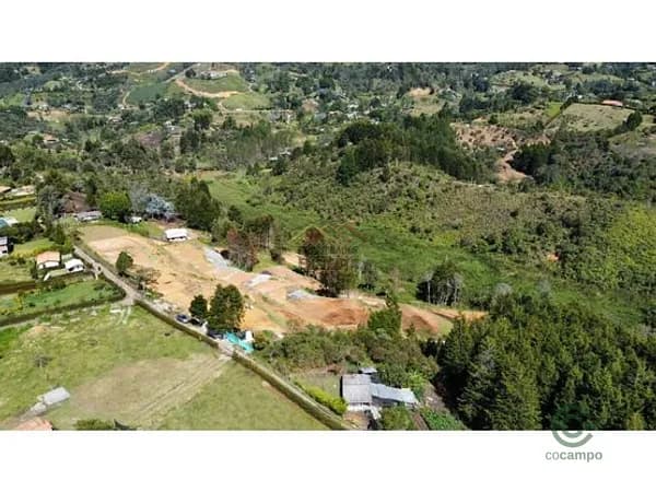 Terreno urbano de 0,166 ha en venta en Antioquia