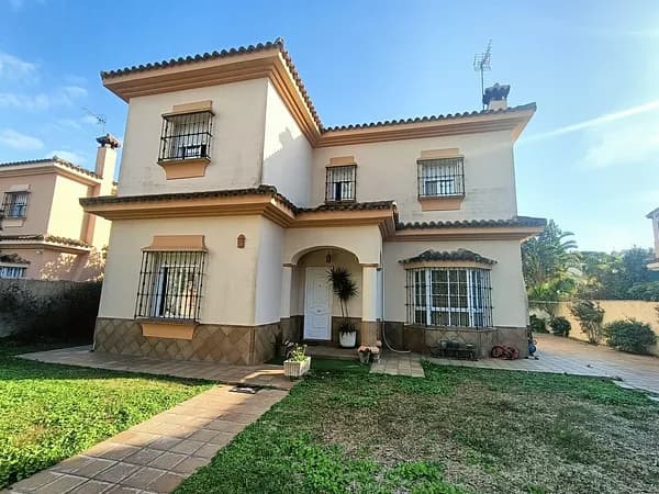 Casa de 0,0551 ha en venta en Chiclana de la frontera, Cadiz
