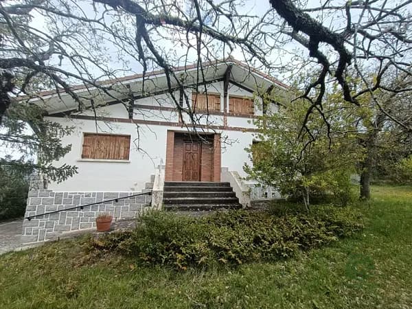 Finca rústica de 0,4 ha en venta en Zigoitia, Alava