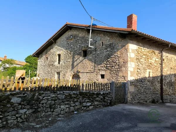 Casa de 0,03 ha en venta en Arraia-maeztu, Álava