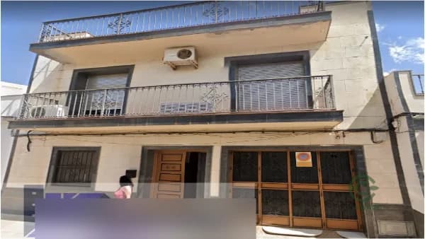 Casa de 0,019 ha en venta en Dos hermanas, Sevilla