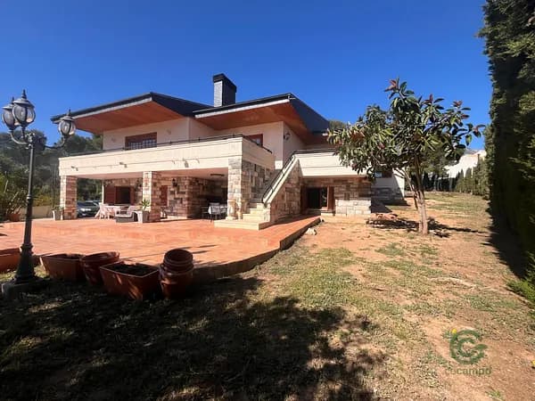 Casa de 0,33 ha en venta en Alicante