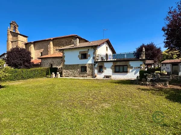 Casa de 0,1412 ha en venta en Legutiano, Alava