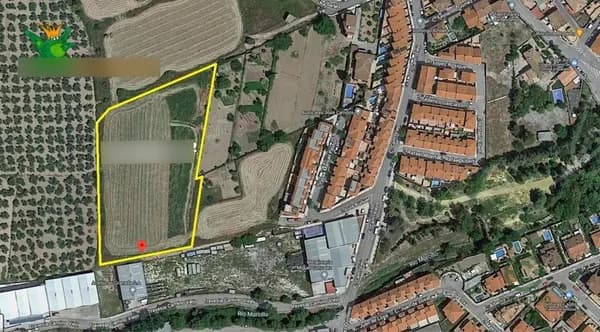 Finca agrícola de 0,78 ha en venta en Granada