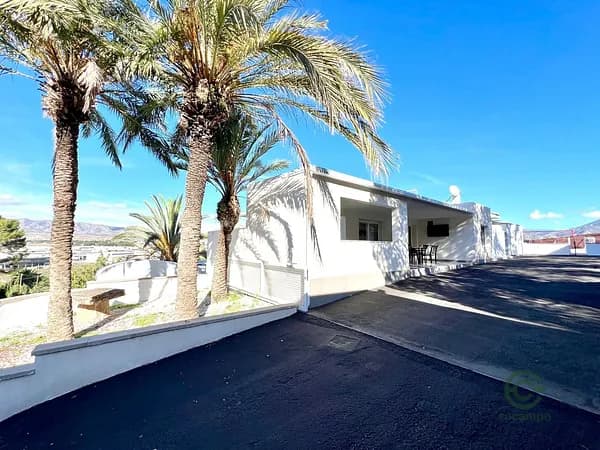 Casa de 0,26 ha en venta en Salinas, Alicante