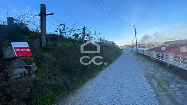 Terreno urbano de 0,5 ha en venta en Unhão e lordelo, Porto