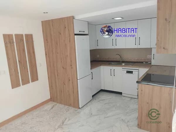 Casa de 0,0068 ha en venta en Maracena, Granada