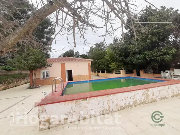 Finca de recreo de 0,2876 ha en venta en Chiva, Valencia