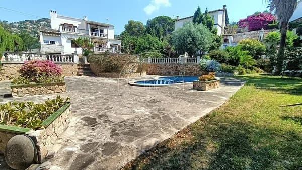 Casa de 0,21 ha en venta en Girona