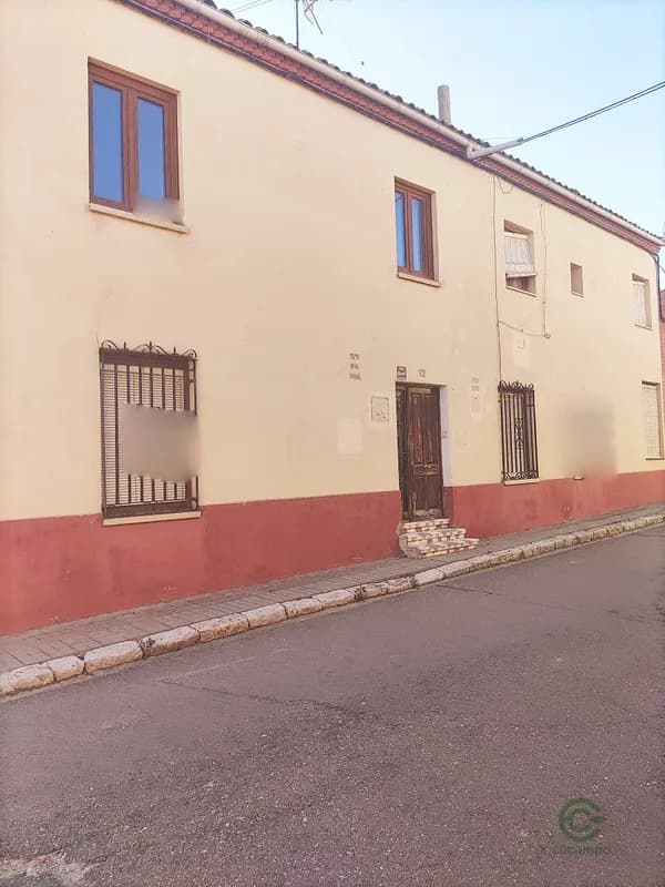 Casa de 0,0208 ha en venta en Castromocho, Palencia