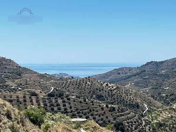 Rustic property of 0,6 ha for sale in Granada