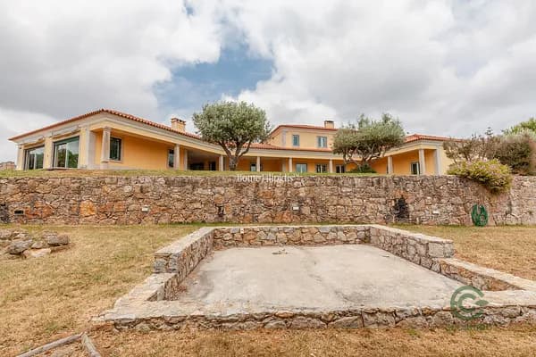Finca rústica de 1,34 ha en venta en Lousa, Lisboa