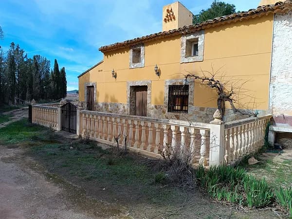 Finca rústica de 0,06 ha en venta en Yecla, Murcia