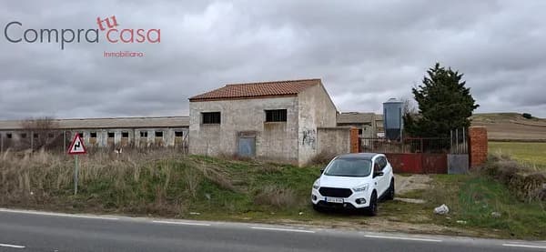 Finca agrícola de 0,9656 ha en venta en Hontanares de eresma, Segovia