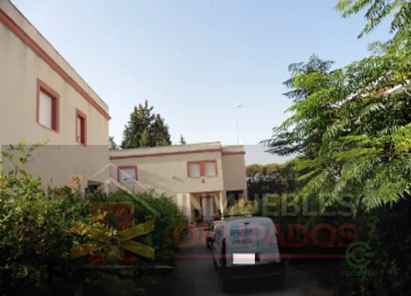 Casa de 0,0458 ha en venta en Úbeda, Jaén