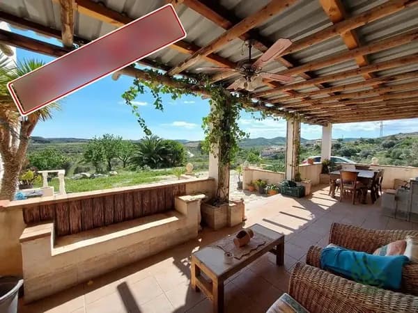 Finca rústica de 1,5 ha en venta en Sorbas, Almeria