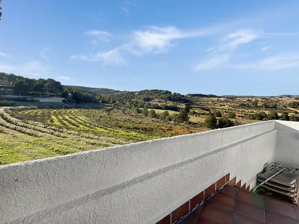 Finca rústica de 0,101 ha en venta en Moraira, Alicante