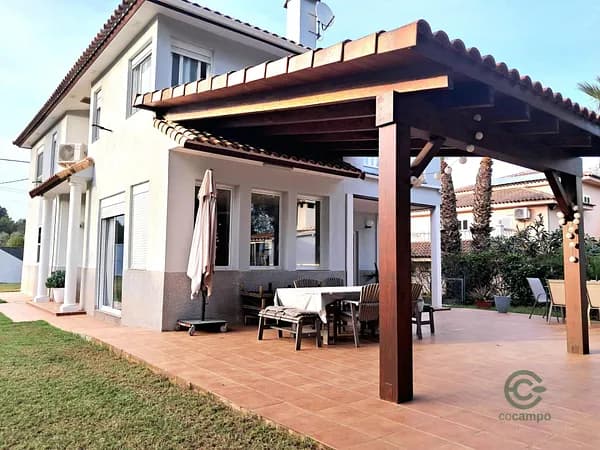 Casa de 0,123 ha en venta en Serra, Valencia