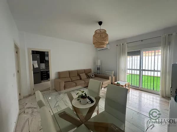 Casa de 0,0144 ha en venta en Salteras, Sevilla