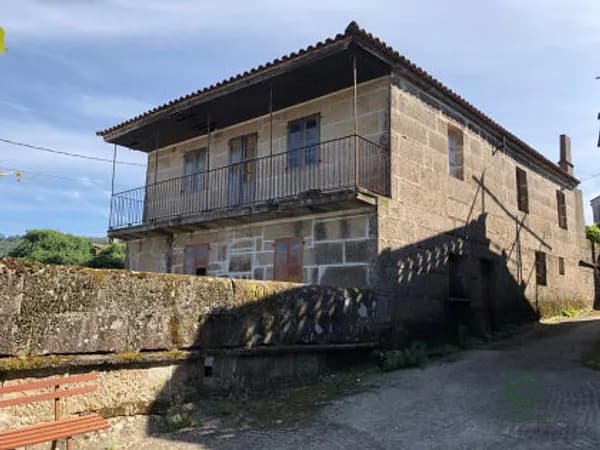 Casa de 0,0382 ha en venta en Cotobade, Pontevedra
