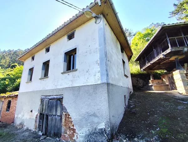 Finca rústica de 0,2723 ha en venta en Salas concejo, Asturias