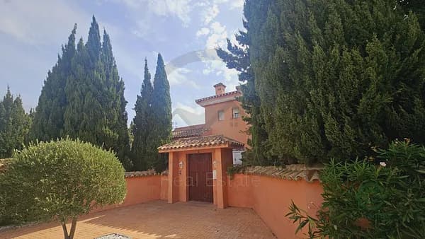 Casa de 0,1 ha en venta en Sotogrande, Cadiz