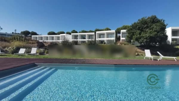 Casa de 0,0075 ha en venta en Vau, Leiria