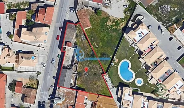 Terreno urbano de 0,1843 ha en venta en Ferreiras, Algarve
